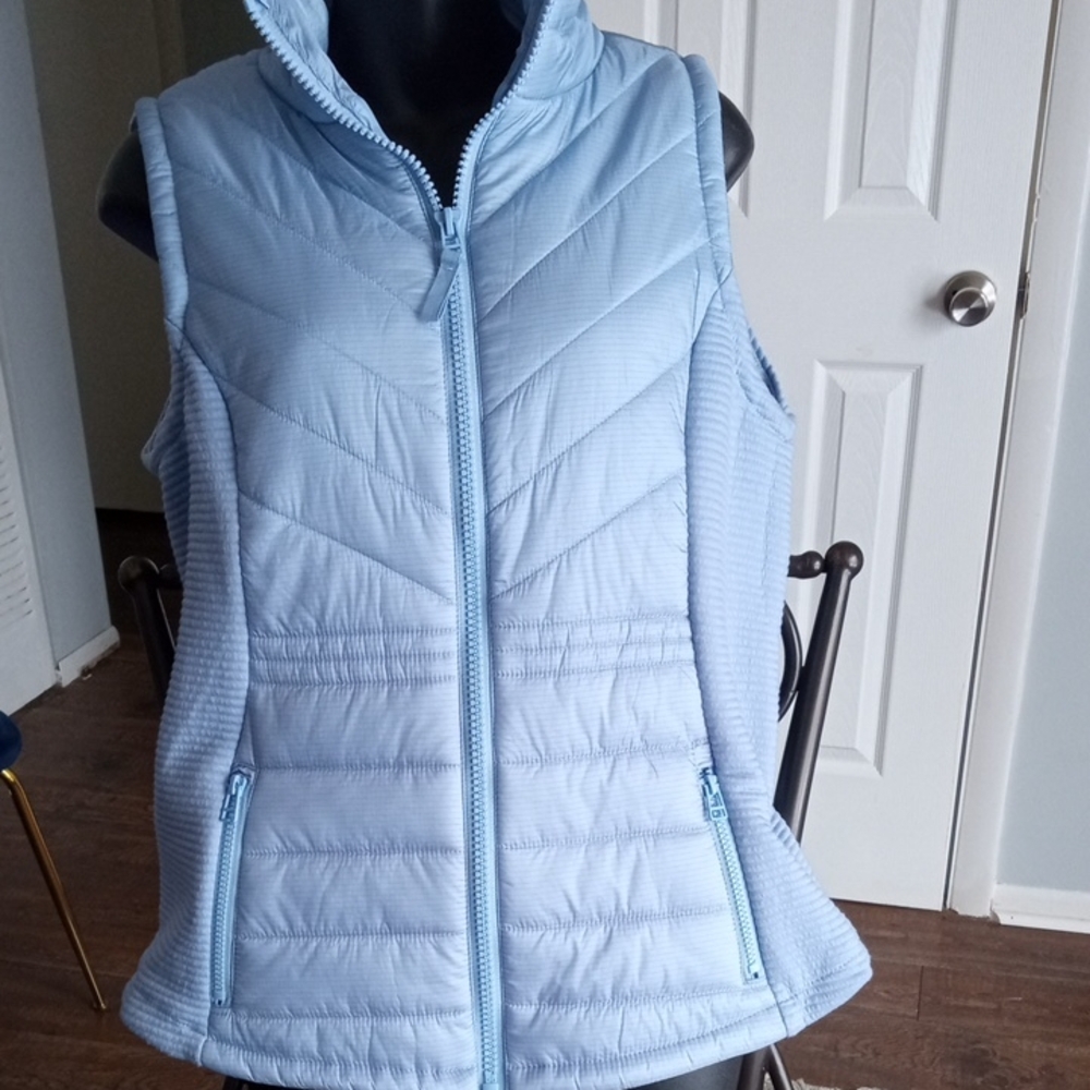 🚨B2G1 New MAURICES Sky Blue Full Zip Puffer Vest